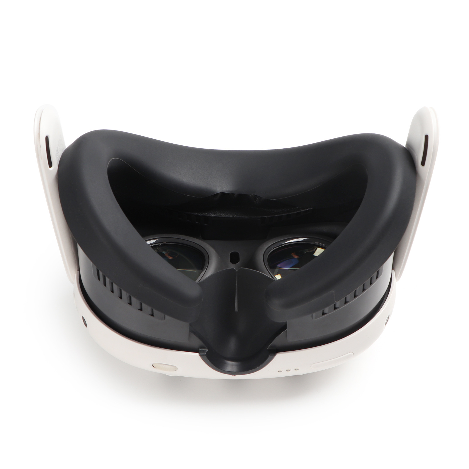 The widened mask replacement stand for Meta Quest 3 can be worn with a silicone mask for a more skin-friendly look undefined
