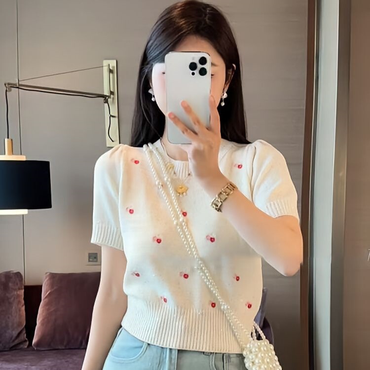 2026 Summer New Style Unique and Super Stylish Design Short Slim-Fit Knit Top for Women with Short Sleeves and Elegant Look