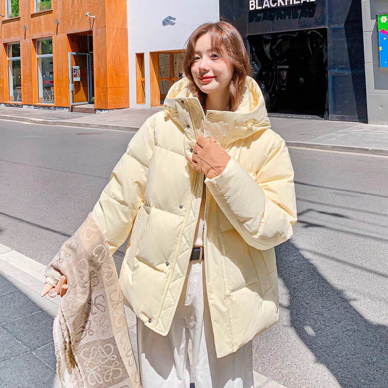 Gujii Style White Duck down Jacket for Women, Short and Thick, Loose Fit, Fashionable Trendy Couple's Coat Gujii Style White Duck down Jacket for Women, Short and Thick, Loose Fit, Fashionable Trendy Couple's Coat