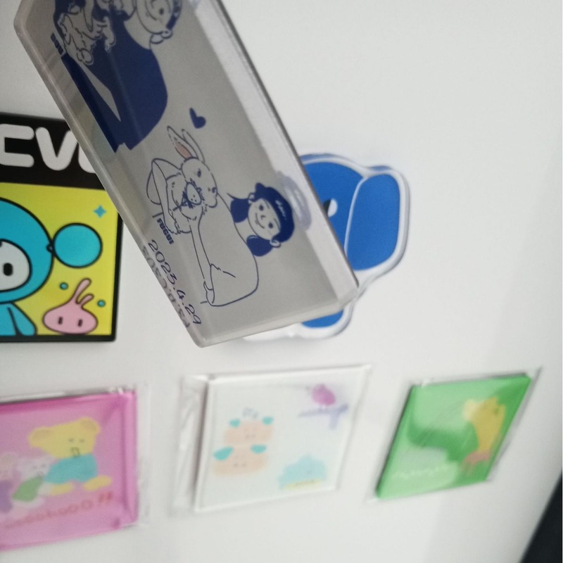 メーカーカスタマイズアクリル冷蔵庫貼りゴム樹脂軟磁性現代個性文字磁力貼りメッセージ注文|undefined