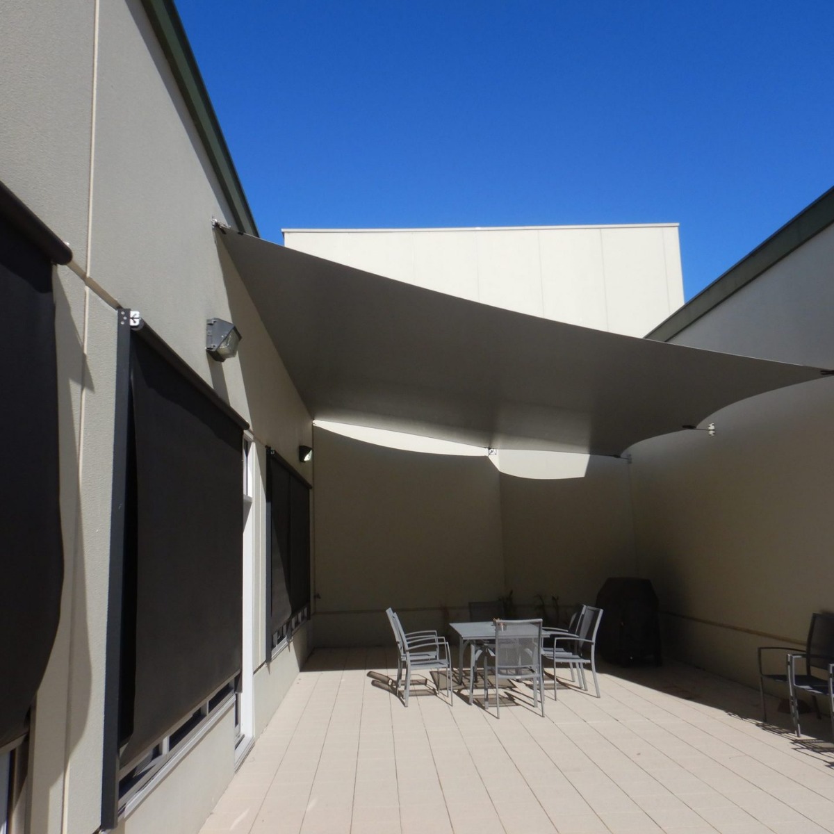 现货跨境亚马逊爆款花园泳池三角形遮阳篷防晒供应源头厂家