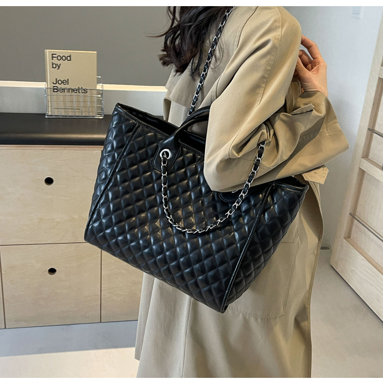 European And American Lingge Bag New Large Capacity Chain Bag Fashionable And Versatile Handheld Single Shoulder Tote Bag_voghion.com