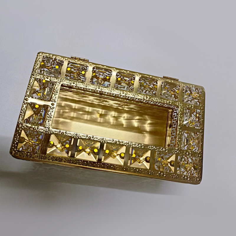 Hierro de oro hebilla cuentas de cristal caja de pañuelos estilo de lujo creativo cristal sala de estar mesa de café decoración adornos