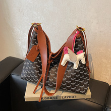 跨境菜篮子女包批发韩国东大门狗牙托特包高级感大容量包单肩包