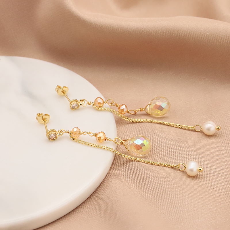 Aretes de perlas de agua dulce naturales largos pernos de bordilla s925 aguja de plata adornos de orejas incrustados con zircon chapado en oro de 18 quilates