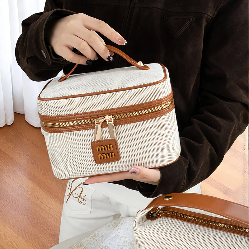 Transfronterizo nuevo cuadrado Maillard bolsa de maquillaje de cuero bolsa de almacenamiento portátil de gran capacidad bolsa de lavado estándar de metal de alta calidad