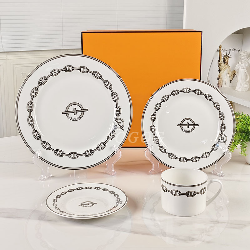 French-Style High-End Ceramic Dinnerware Set with Classic Chain Pattern, Western-Style Plates and Cups, Hotel and Restaurant Tableware, Cross-Border Supply French-Style High-End Ceramic Dinnerware Set with Classic Chain Pattern, Western-Style Plates and Cups, Hotel and Restaurant Tableware, Cross-Border Supply