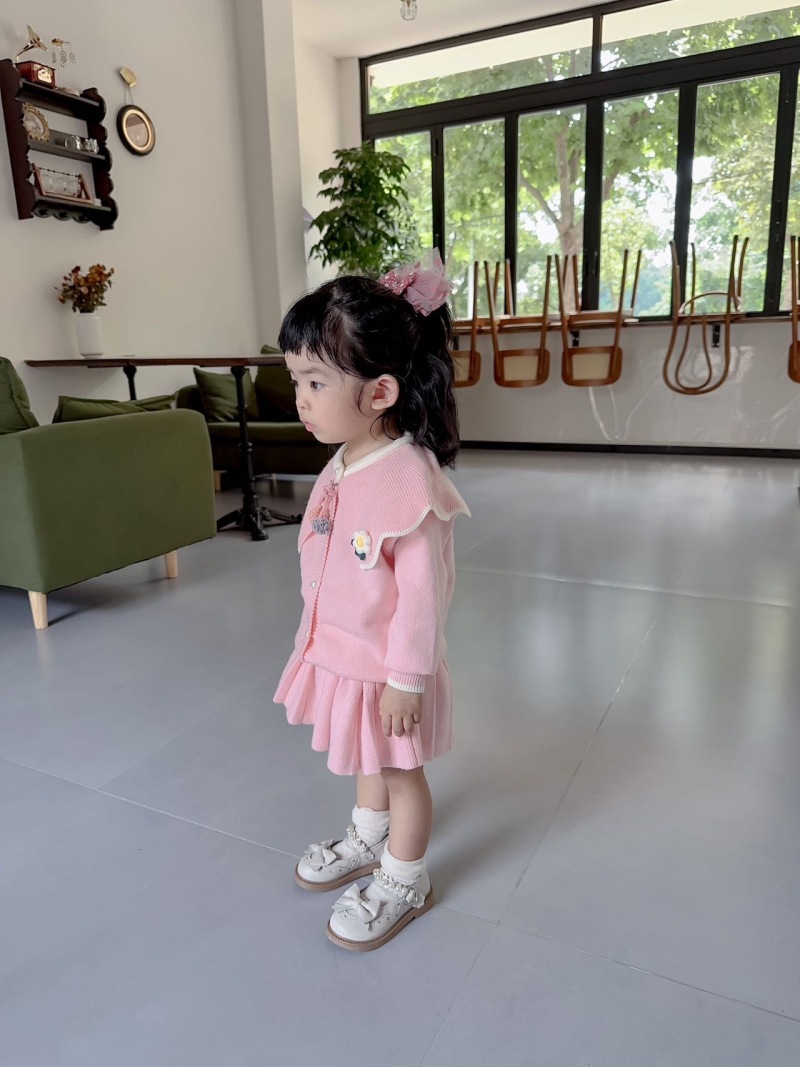 Κοριτσίστικο Πουλόβερ 2023 Φθινόπωρο Νέο Μοντέρνο Κορεάτικο Μονόχρωμο Πλεκτό Φούστα με Μεγάλο Γιακά, Σετ Δύο Τεμαχίων_voghion.com