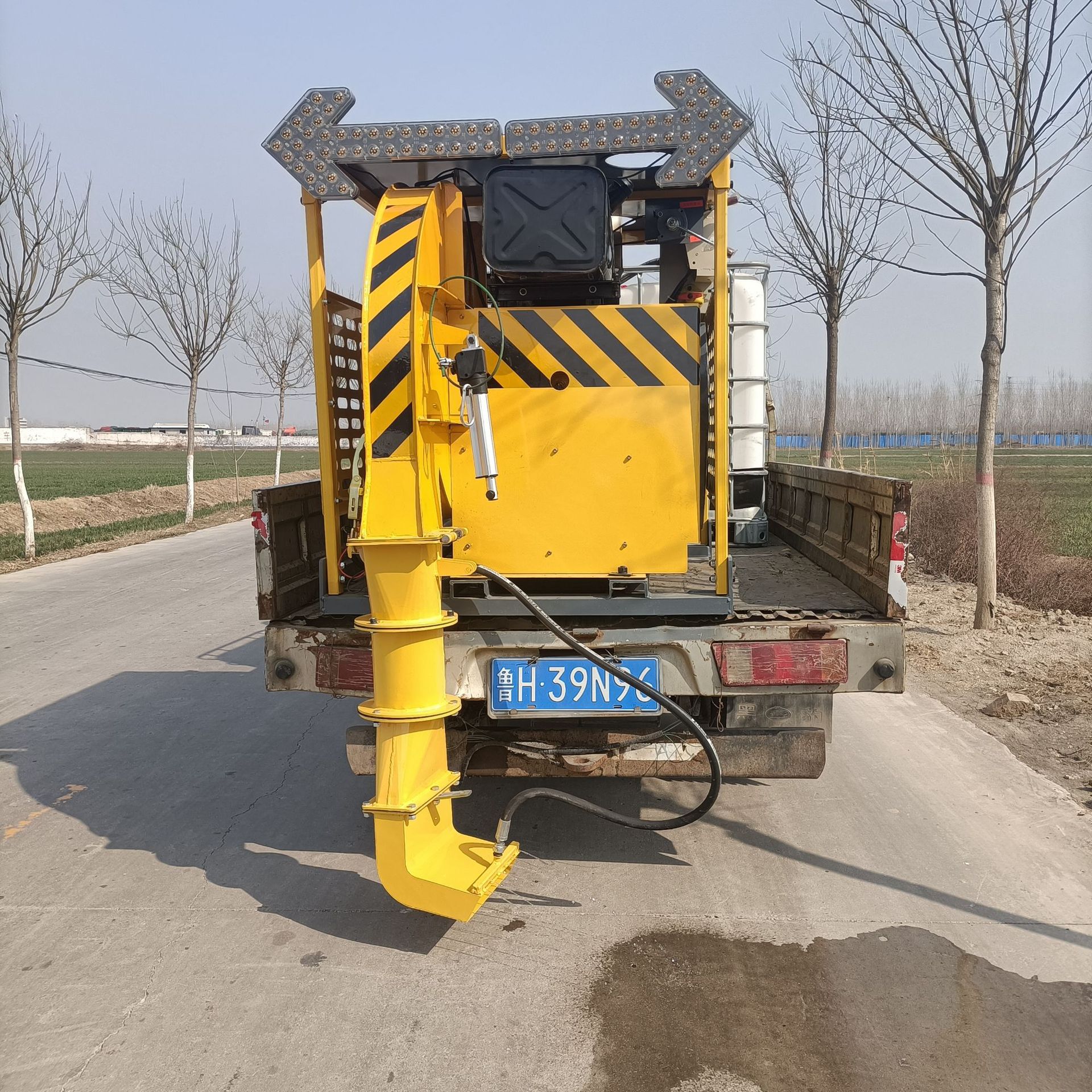 环卫车载马路吹风机 道路车载遥控吹扫机 应急车道遥控吹雪车