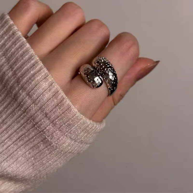 韓国版の不規則な925スターリングシルバーの女性用多用途リング、ニッチなインスタイルのデザイン、色あせしない組み合わせリング