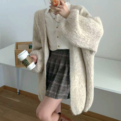 韓系の怠惰な風の柔らかいモチモチのセーターのコートの女性の2024秋冬のゆったりしている大きい版の気質の洋風のメリヤスのカーディガンの外で掛け合います。