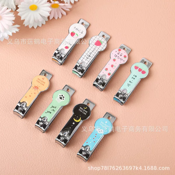 Popular Medium-Sized Flat Mouth Fresh and Cute Style Nail Scissors Girly Heart Nail Clippers Pendant Portable Manicure Knife