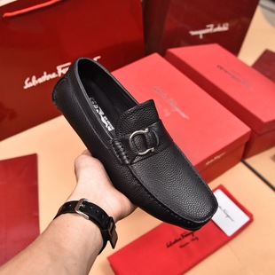 �W�޶���������Ƥ��ʿ����ܛ�����_ƤЬ�_����Ь͸�����e�¿��Ľ