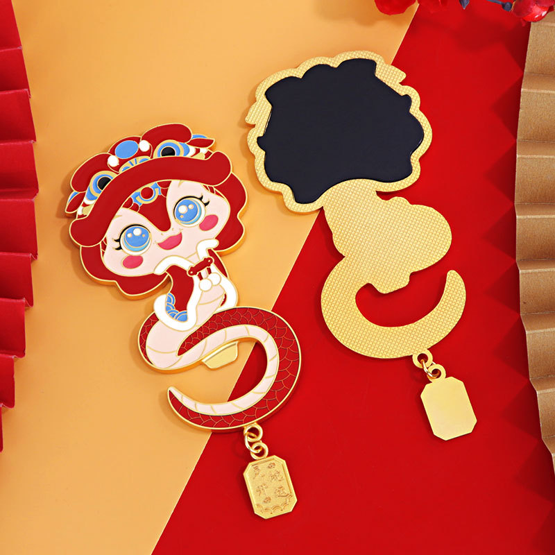 뱀의 새해 병따개, 행운을 빌어요 금속 병따개 냉장고 자석, 뱀의 해의 애국적인 트렌드 새해 작은 선물