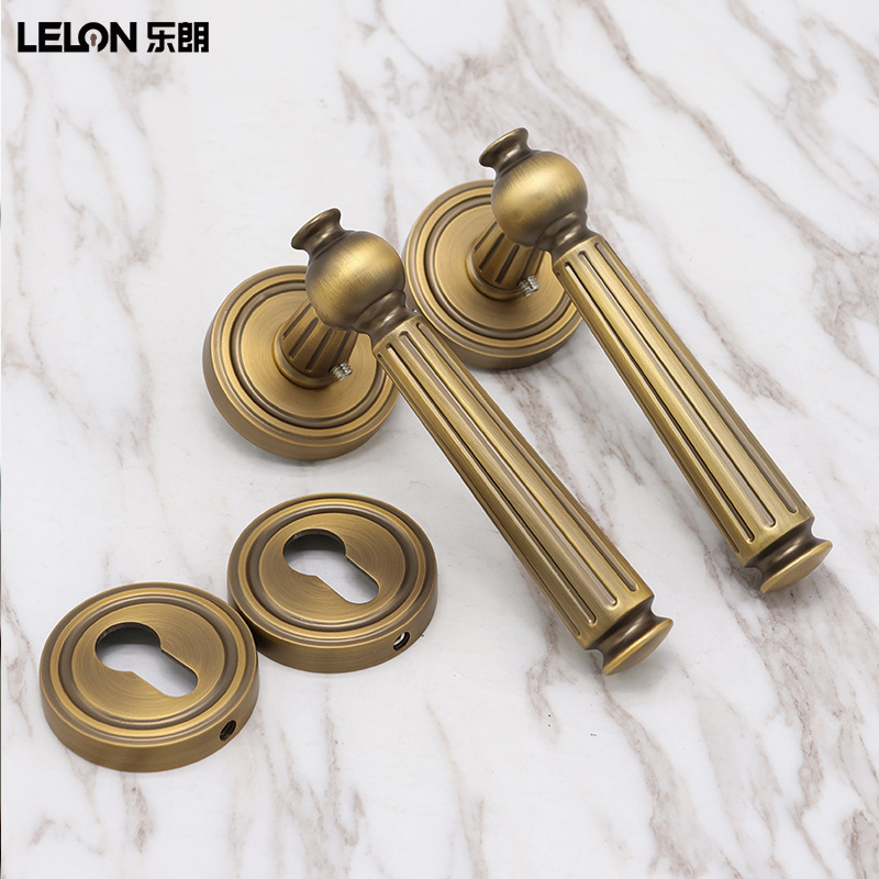Cerradura de puerta silenciosa francesa puerta interior de madera cerradura de manija de lujo ligera oro universal cerradura de absorción de la puerta del dormitorio