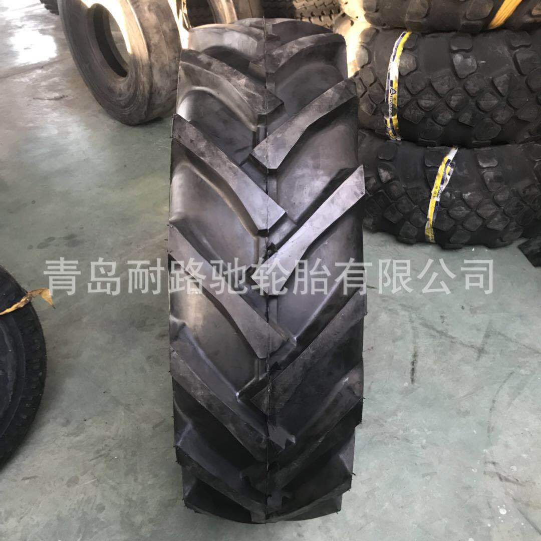 真空胎 15.5/80-24 R-1人字花纹  拖拉机轮胎