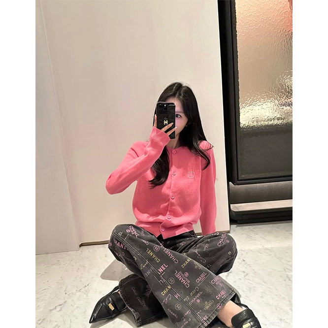 Star with 2024 autumn new pink 100% imported sheep wool sweater women's rhinestone smiley face sweater