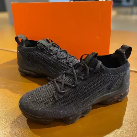 European Market Vapormax 2021 Flyknit Unisex Running Shoes with Full-Length Air Cushion Sole