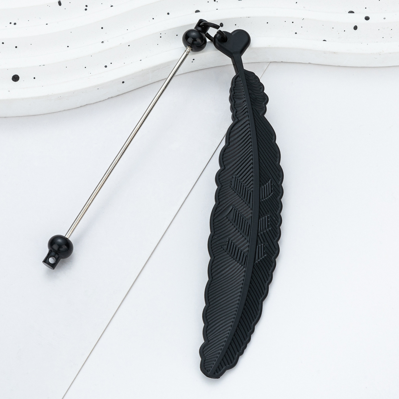 Negro (cabello mixto de tres formas)