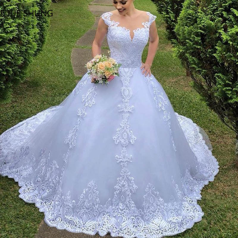 Vestidos de novia europeos y americanos 2026, nuevo estilo, encaje vintage blanco, cuello en V, sin espalda, sexy, comercio exterior, talla grande, vestido de novia con cola.