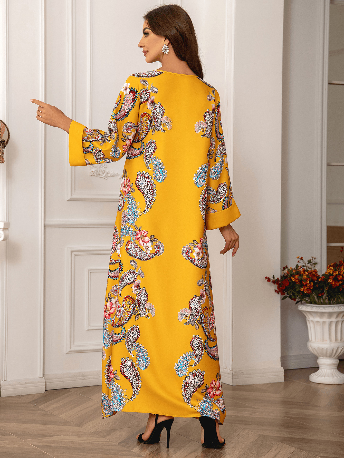 2405 Middle Eastern European Cross-border Muslim Women's Long-sleeved Floral Dress With Beading Rhinestones, Elegant And_ecoleips.com