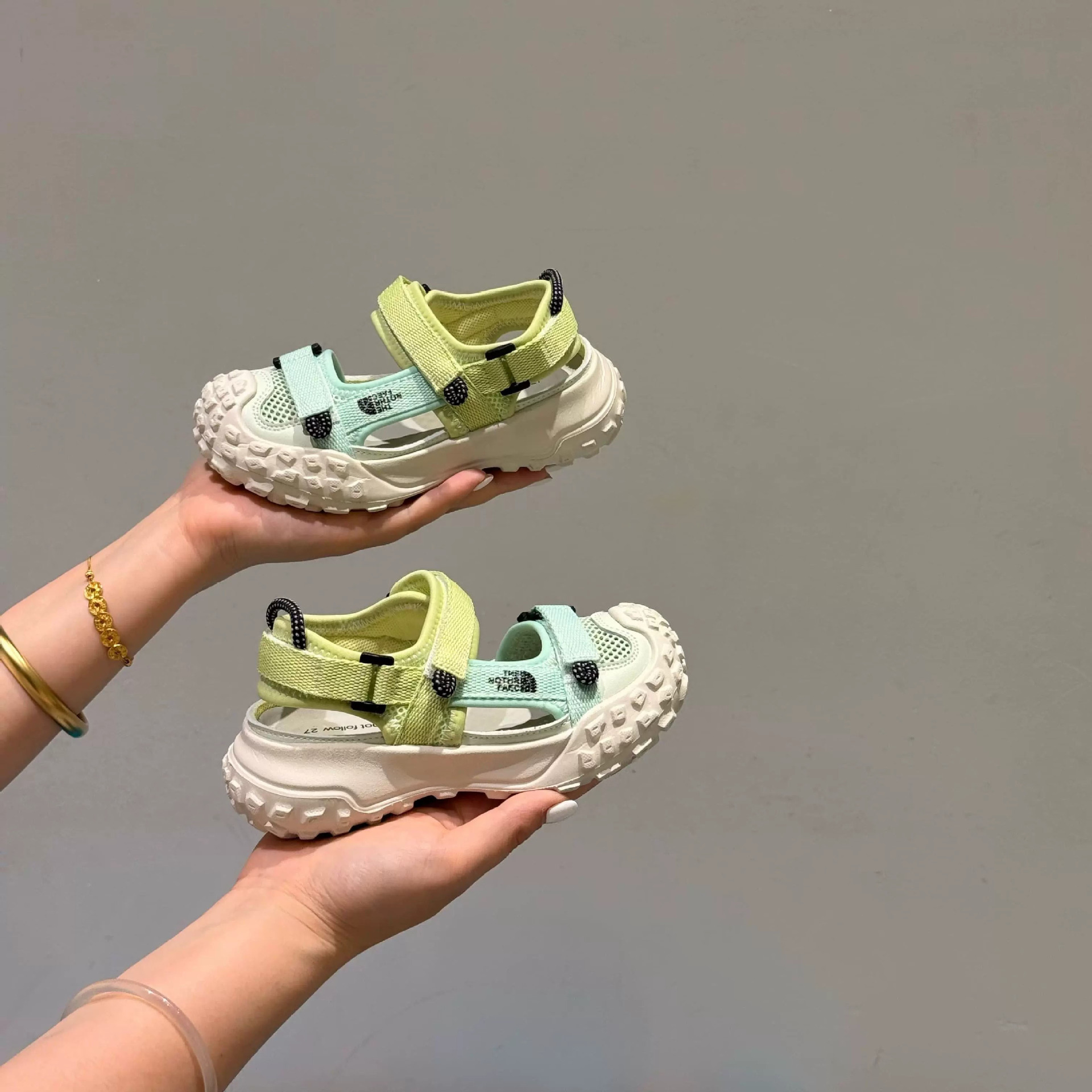 Niños sandalias Baotou 2026 verano nuevo niño moda versátil zapatos de retroceso zapatos casuales transpirables image 5