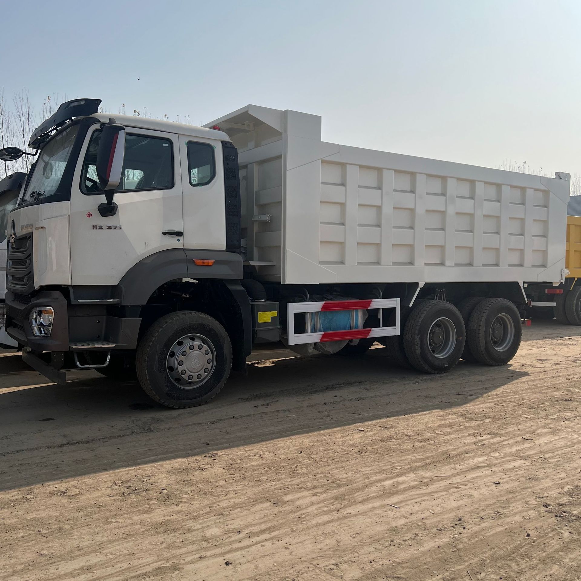 Factory Direct Sales Howo Nx Dump Truck Howo 371 Horsepower Earth Transport Dump Truck Truck Rear Dump Truck