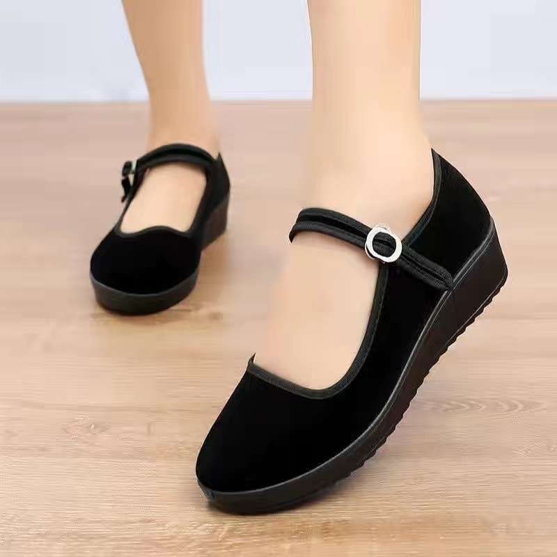 Old Beijing Cloth Shoes for Women, Work Shoes with a Single Strap, Hotel Flat Mom Shoes, Comfortable Black Soft-Soled Shoes, Square Dance Shoes Old Beijing Cloth Shoes for Women, Work Shoes with a Single Strap, Hotel Flat Mom Shoes, Comfortable Black Soft-Soled Shoes, Square Dance Shoes