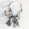 A gentle knife (bow tie)