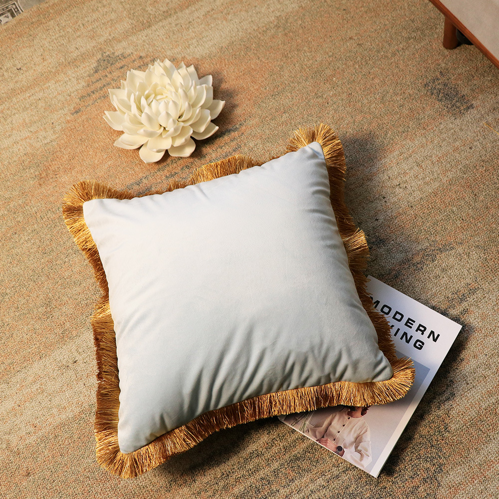 Copricuscino per divano in velluto olandese con bordo in nappa dorata semplice nordico, modello di decorazione per la casa_voghion.com