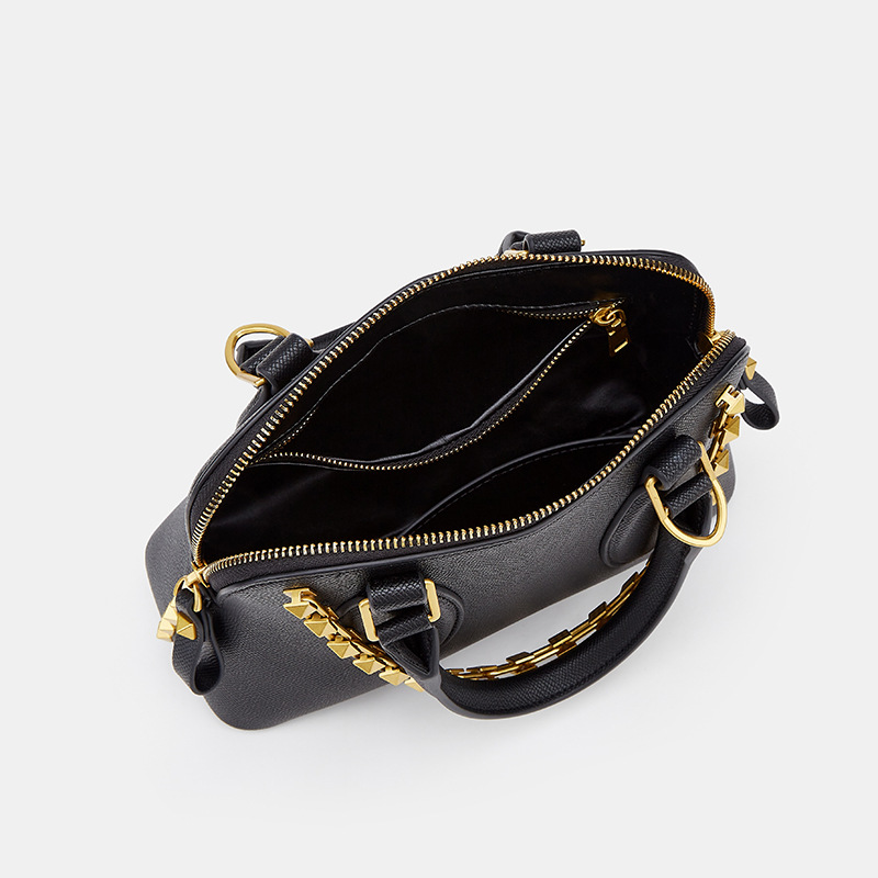 Leather Shoulder Bag With Chain And Rivet Details For Women_voghion.com