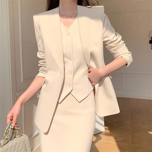 Large size suit suit for women in spring and autumn, fat mm, slim, loose, casual, commuting, professional wear, temperament suit, two-piece suit for women