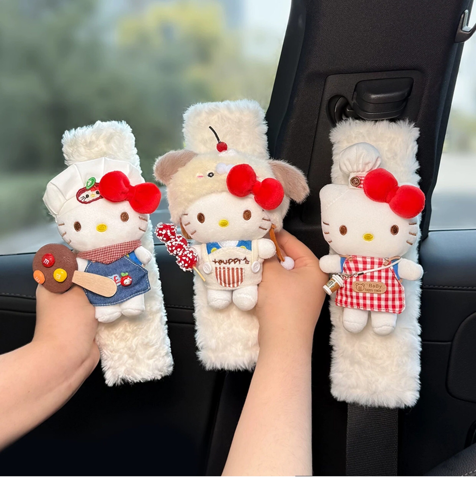Cute KITTY car seatbelt shoulder pad, car interior seatbelt decoration, anti-abrasion clothing for couples, a pair for women