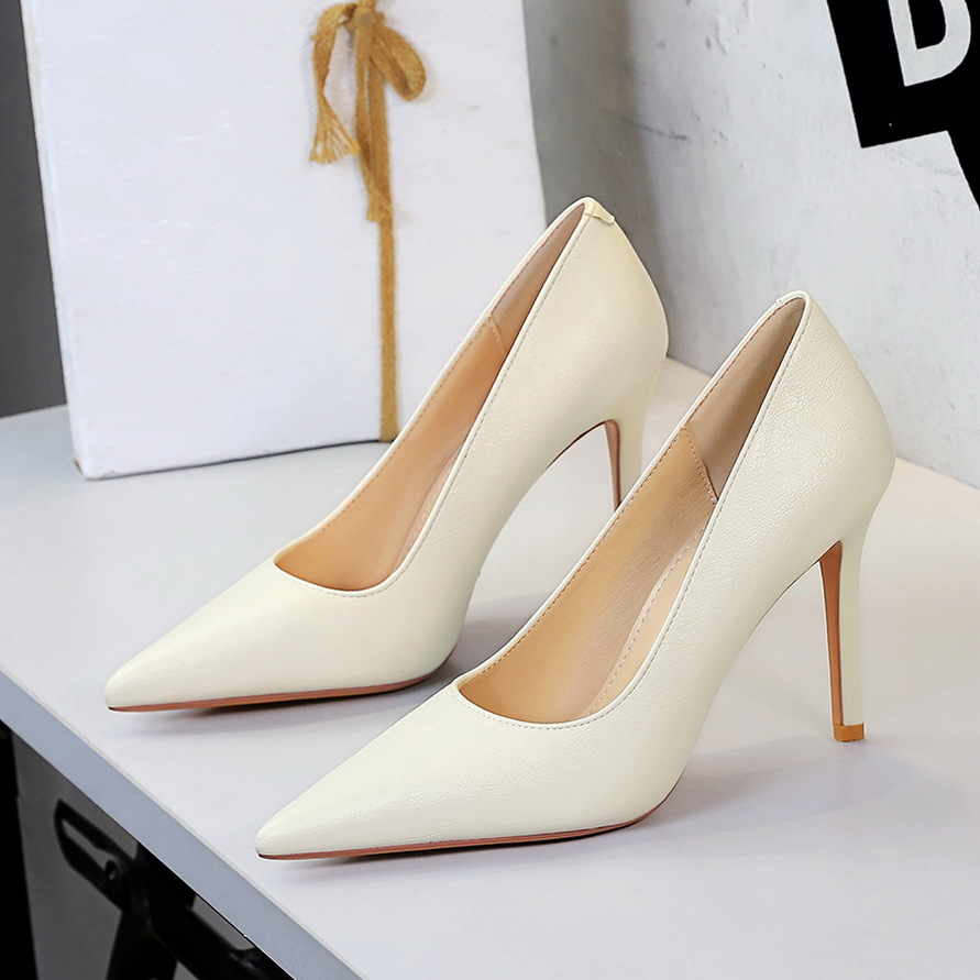 Décolleté stiletto donna eleganti scarpe lavoro comode punta_voghion.com