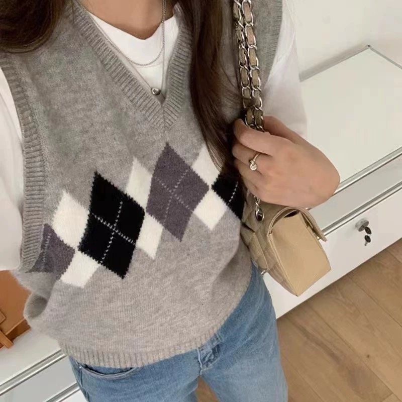 Жаккардовый вязаный жилет в студенческом стиле с v-образным вырезом для женщин, весна-осень 2024, новый стеганый простой свитер, жилет для женщин