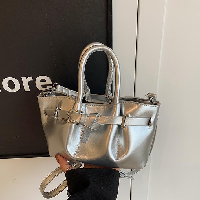 Bolsa de cubo de moda coreana 2025, nueva bolsa de hombro de moda nicho, alta sensación, bolsa de hombro de mujer.