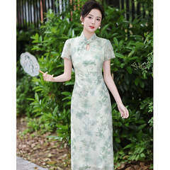 緑の修身チャイナドレス夏新中国式改良若いタイプの少女は日常的にワンピースを着ることができます。