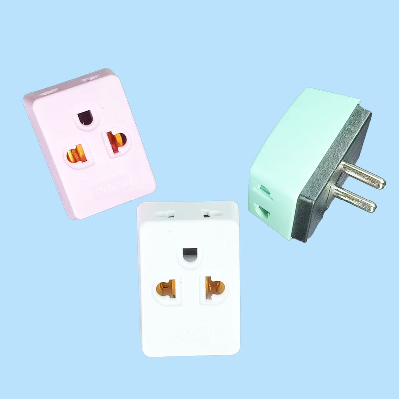 Foreign trade hot 4.8mm European gauge plug Thai converter socket three-color Southeast Asian converter plug Foreign trade hot 4.8mm European gauge plug Thai converter socket three-color Southeast Asian converter plug