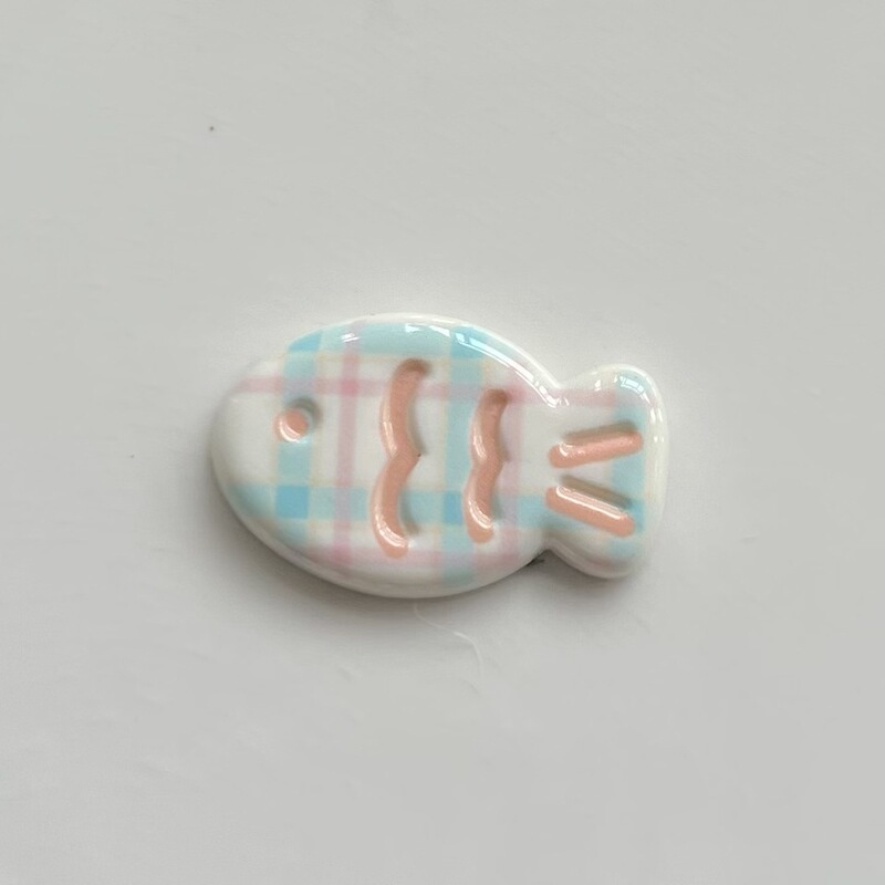 新しい女の子クリーム色の魚アクセサリー DIY 帽子クリーム接着剤携帯電話ケースアクセサリージュエリー装飾冷蔵庫マグネット|undefined