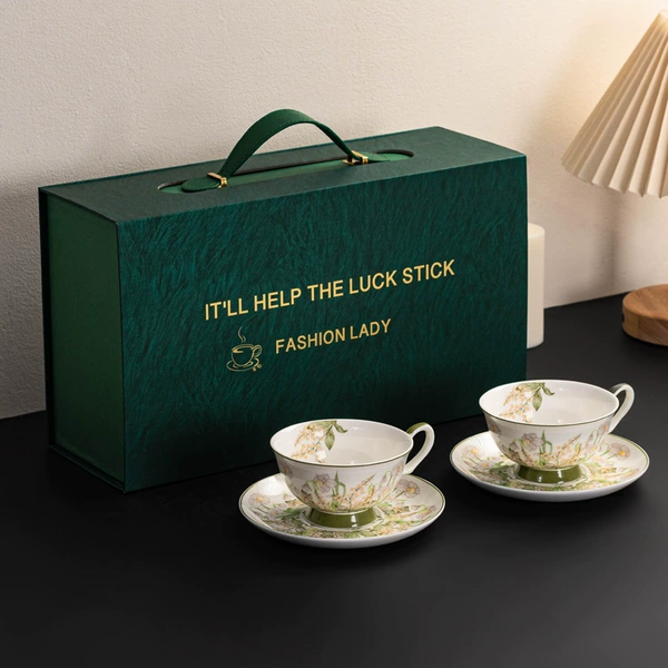Retro gift box, orchid