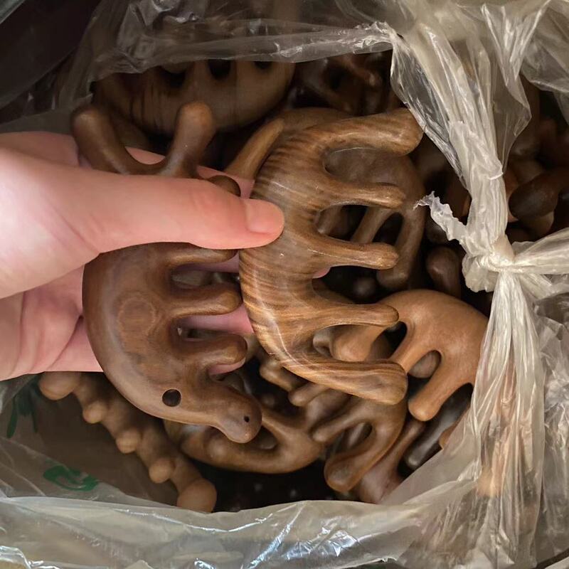 二級品の特価は白い皮があります。虫の目があります。|undefined