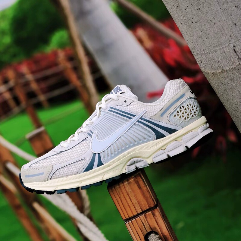 Cross-Border Foreign Trade Vomero 5 Retro Running Shoes for Men and Women, Zoom Air Cushion, Shock Absorption, Breathable Dad Shoes