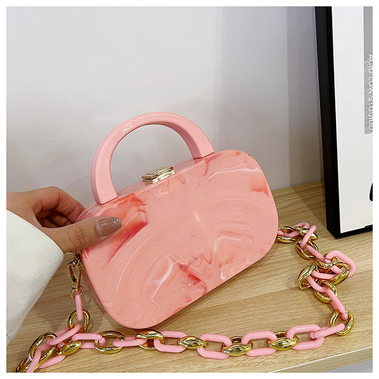 Mujeres Pequeña Arílico Color Sólido Ropa De Calle Hebilla Magnética Bolso display picture 9