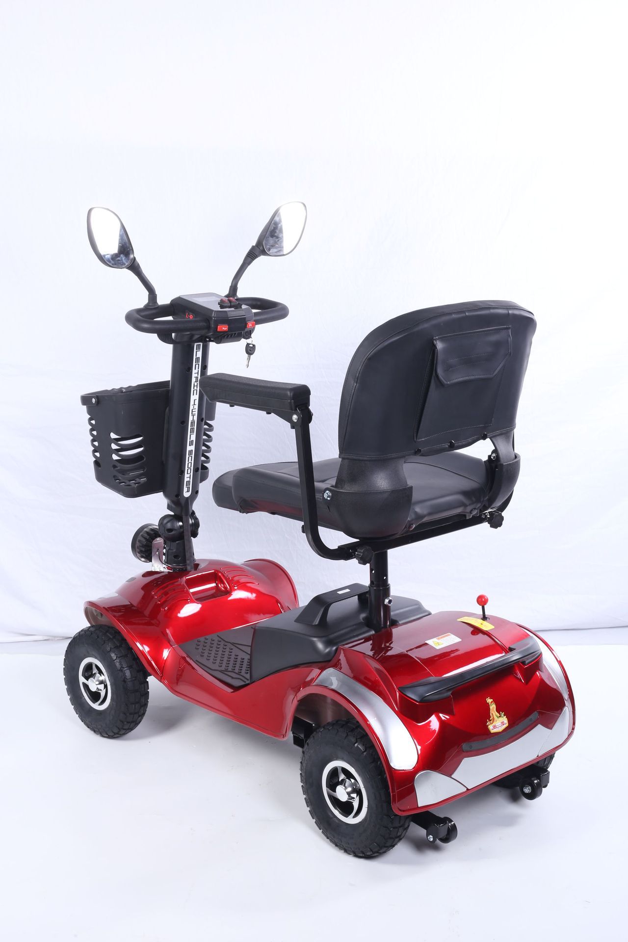 Elderly scooter mini elderly car low-speed four-wheel electric car safety brake electric car foldable