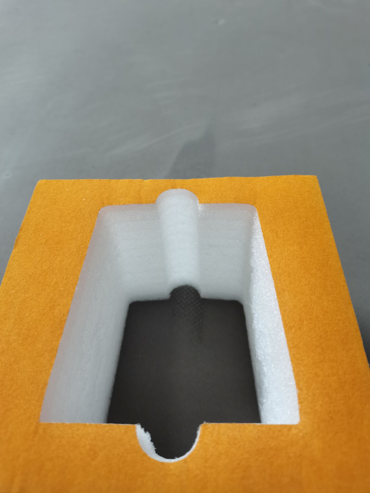 厂家供应白色珍珠棉表金黄色绒布包装/蜂蜜快递包装泡沫