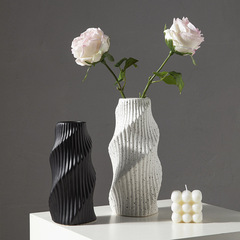 Factory Batch Modern Minimalist Black and White Matt Ceramic Vase, Decorative Piece for Living Room and Dining Room, TV Stand Vase