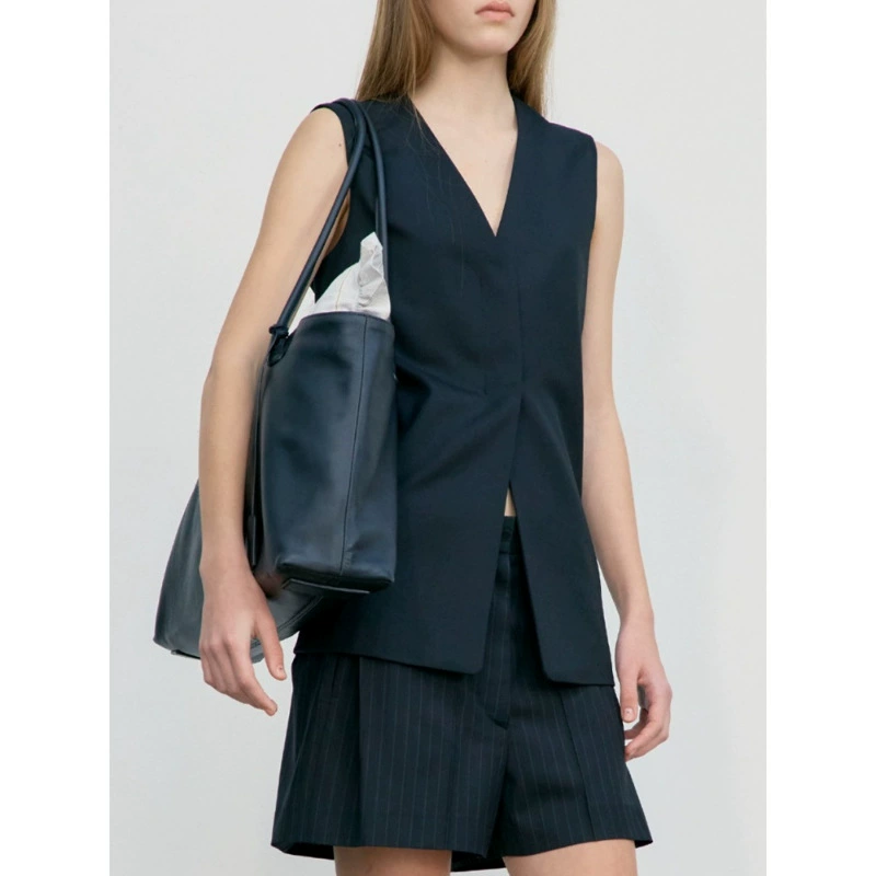 Minimalistic summer black fitted brace sleevless, vest, tank top, high-quality style, Korean style, V-neckline