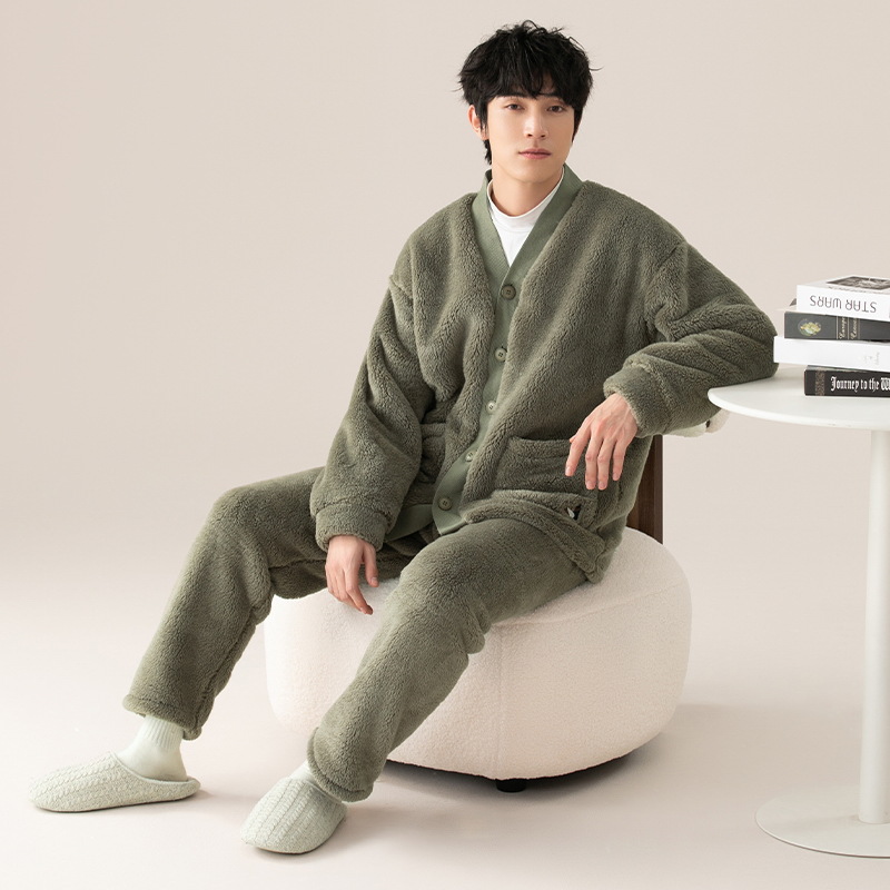 Pijamas de los hombres de invierno Nueva franela engrosada cálido traje de lana de coral de invierno con cuello en V cardigan de lana forrada homewear