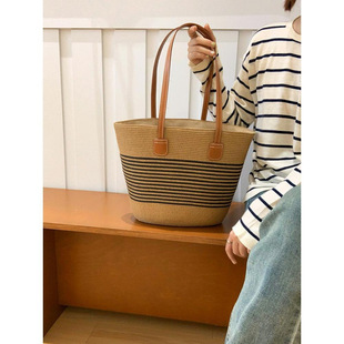 Seaside Vacation Beach Large-Capacity Bag 2024 New Woven Bag Versatile Casual Fashion Commuter Woven Shoulder Bag