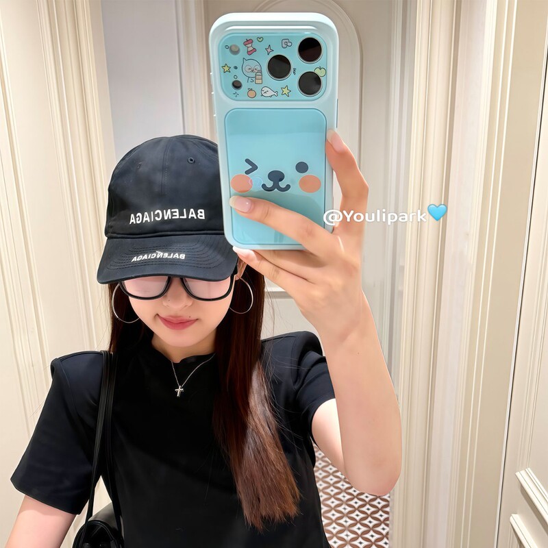 Yuli Park Ins Summer Simple Cute Refreshing Blue Queer Expression 17 Suitable for 17Pro Apple 17Promax Yuli Park Ins Summer Simple Cute Refreshing Blue Queer Expression 17 Suitable for 17Pro Apple 17Promax